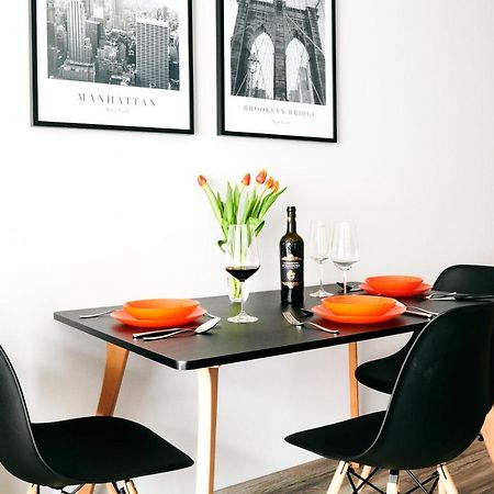 EASY RENT Apartamnents - Crystal Lublin Exteriör bild