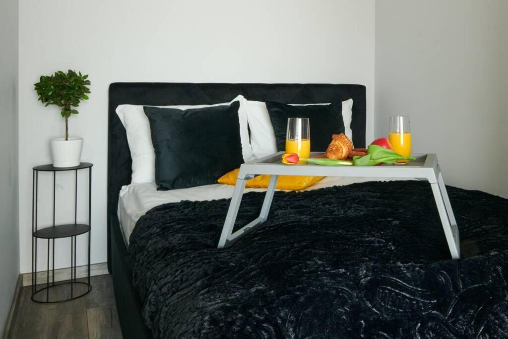 EASY RENT Apartamnents - Crystal Lublin Exteriör bild