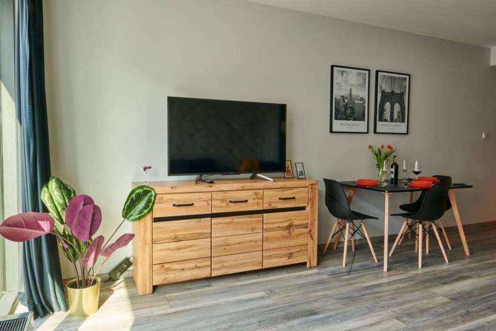 EASY RENT Apartamnents - Crystal Lublin Exteriör bild
